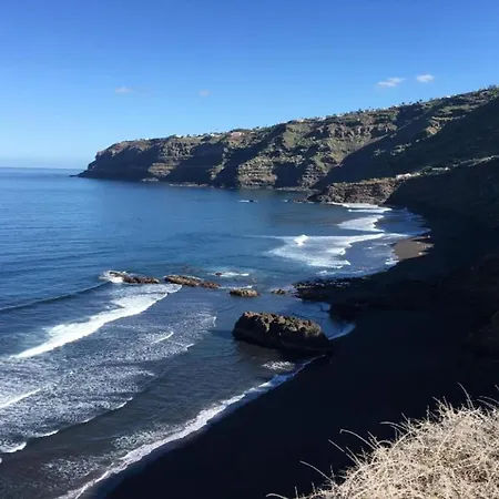 Mesa Del Mar Near Black Hébergement de vacances Tacoronte